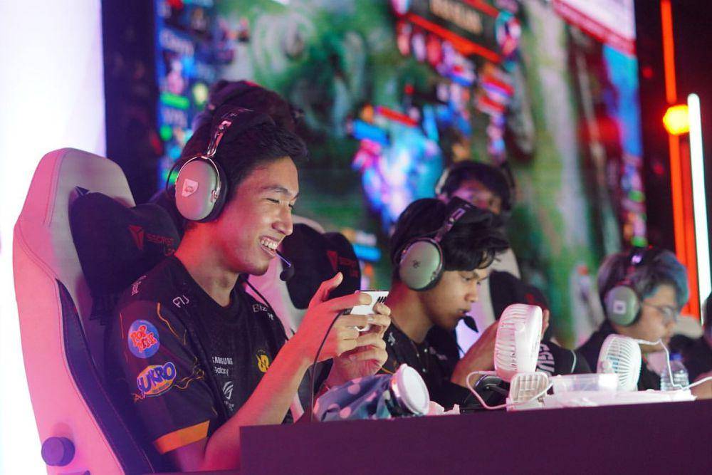 potret keseruan RRQ Lemon bertanding bersama Skylar dan Vyn (instagram.com/ikhsan_lemon)