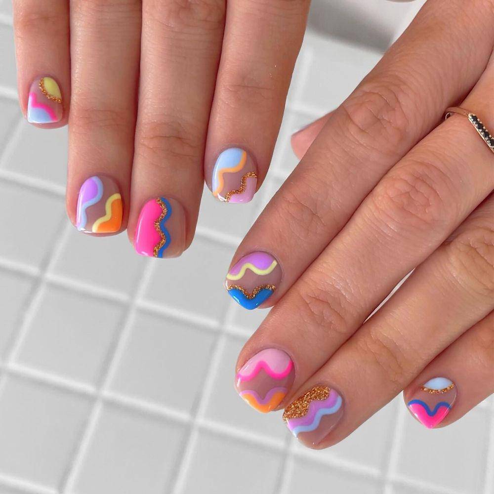 Nail art (instagram.com/peachinails)