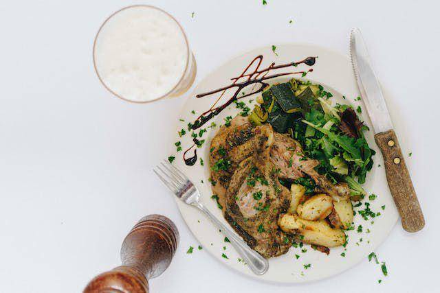 chicken steak blackpepper (pexels.com/Josh Kobayashi)