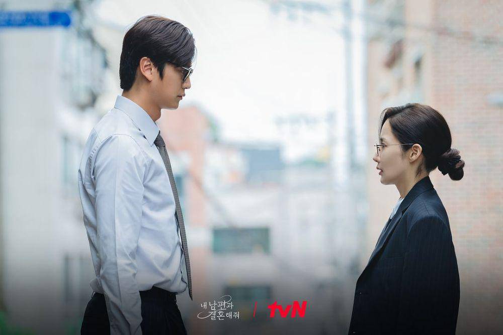 still cut drakor Marry My Husband (instagram.com/tvn_drama)
