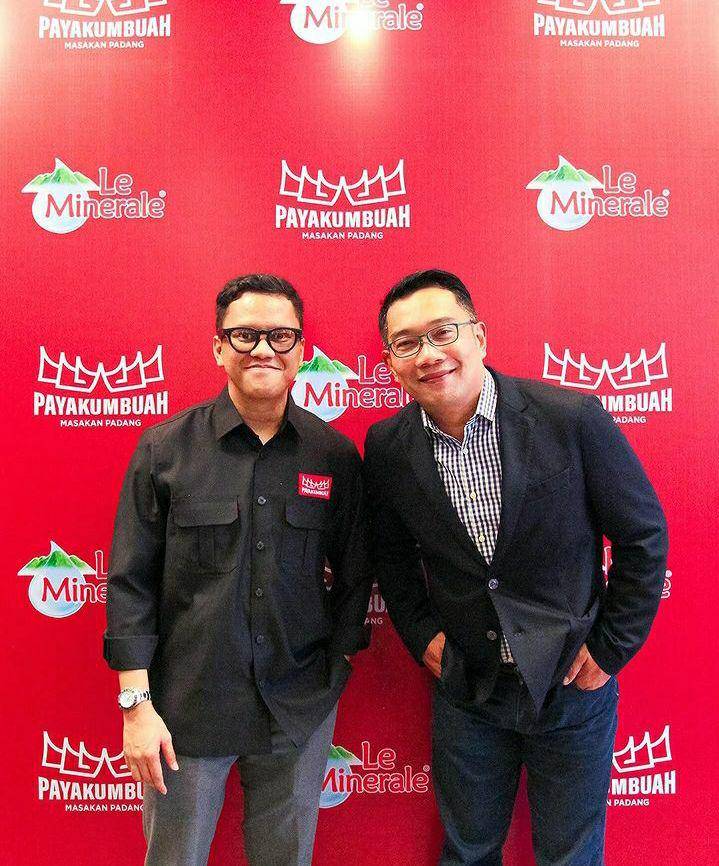 potret peresmian RM Arief Muhammad di Bandung oleh Ridwan Kamil (instagram.com/ariefmuhammad)