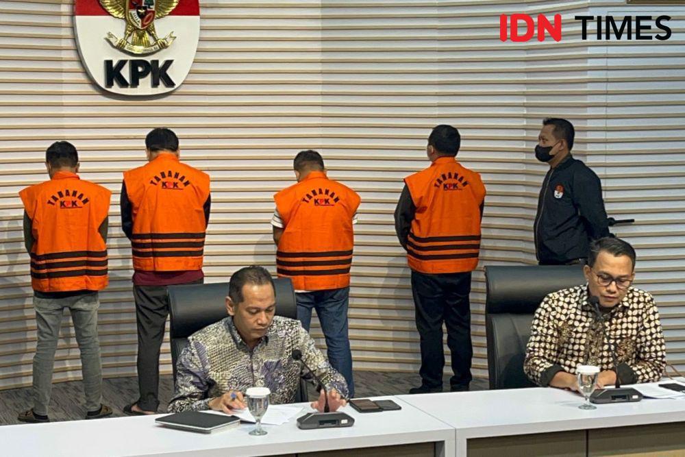 OTT Bupati Labuhanbatu, Erik Adtrada Ritonga pada Jumat (12/1/2024). (IDN Times/Aryodamar)