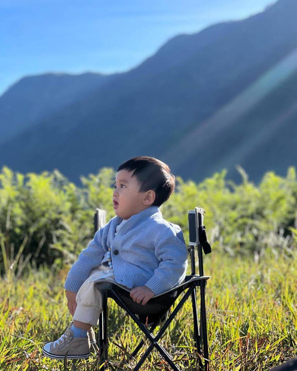 potret Arnold Poernomo dan keluarga liburan di Bromo (instagram.com/arnoldpo)