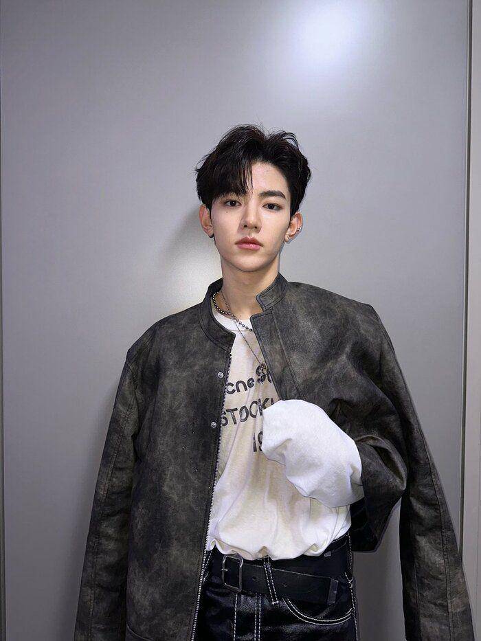 Zhang Hao ZEROBASEONE (twitter.com/ZB1_official)
