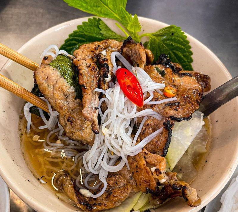 7 Olahan Daging Babi Khas Vietnam yang Menggugah Selera