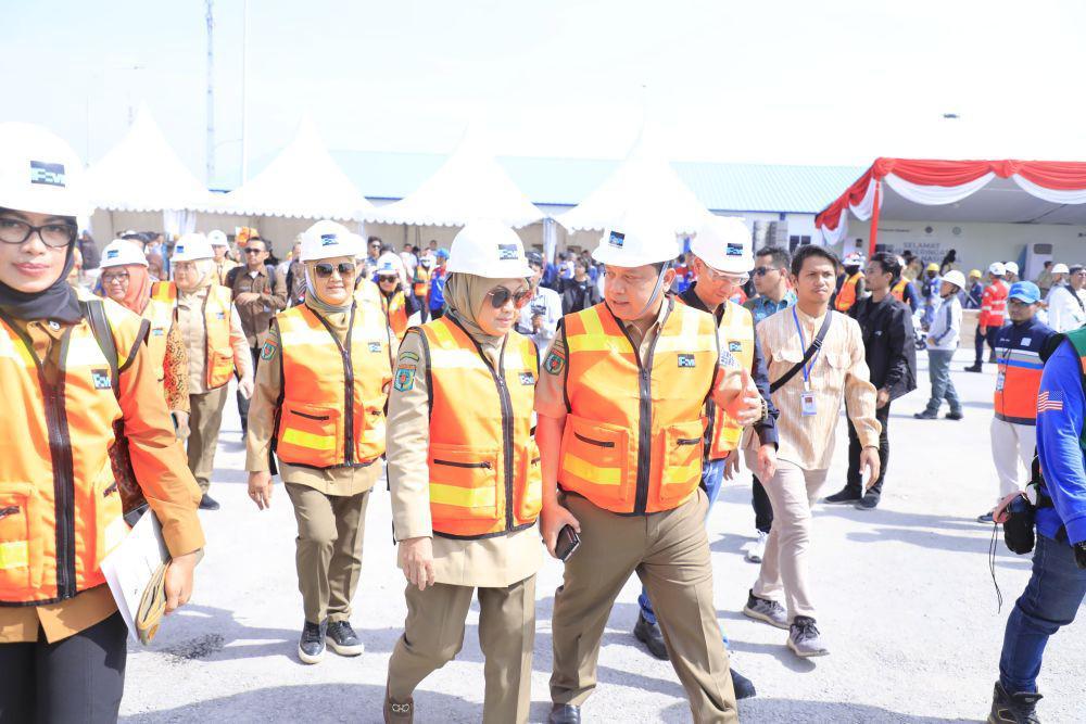Blusukan ke Smelter, Menaker Pastikan K3 Diterapkan dengan Baik