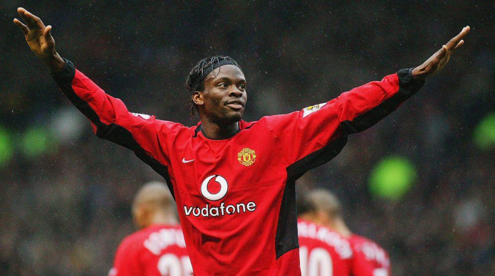 Louis Saha (manutd.com)