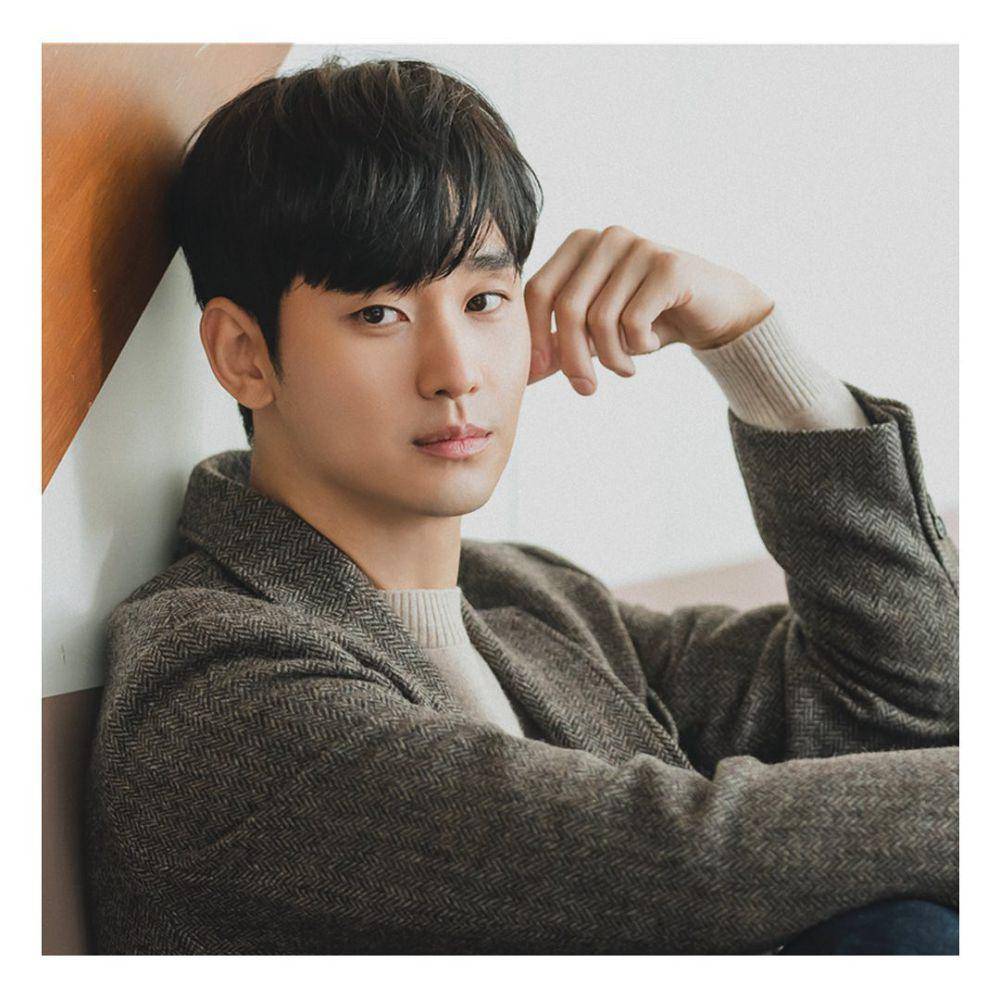 Kim Soo Hyun (instagram.com/goldmedalist_official)