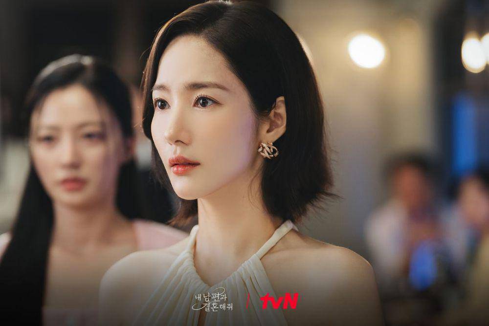 Park Min Young dalam drama Marry My Husband (dok. tvN/Marry My Husband)