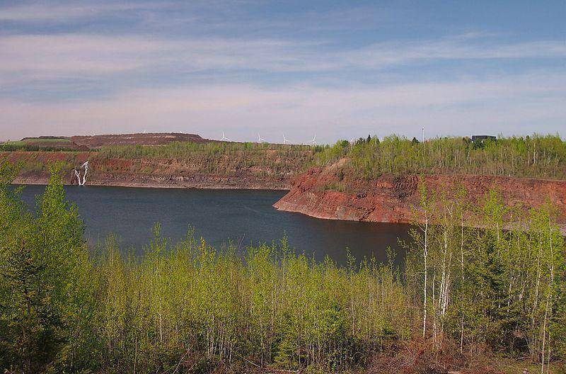 Mountain Iron Mine (commons.wikimedia.org/McGhiever)