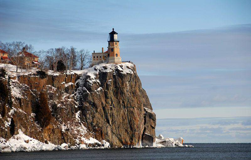 Split Rock Lighthouse (commons.wikimedia.org/Jim Sorbie)