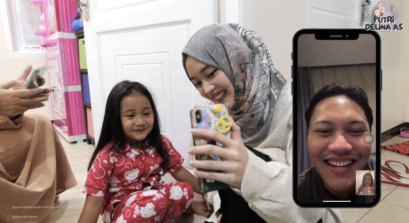 potret Putri Delina jenguk Bintang di Bandung (youtube.com/Putri Delina AS)