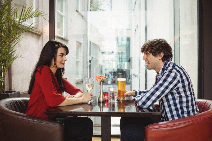 ilustrasi first date (freepik.com/ wavebreakmedia_micro)