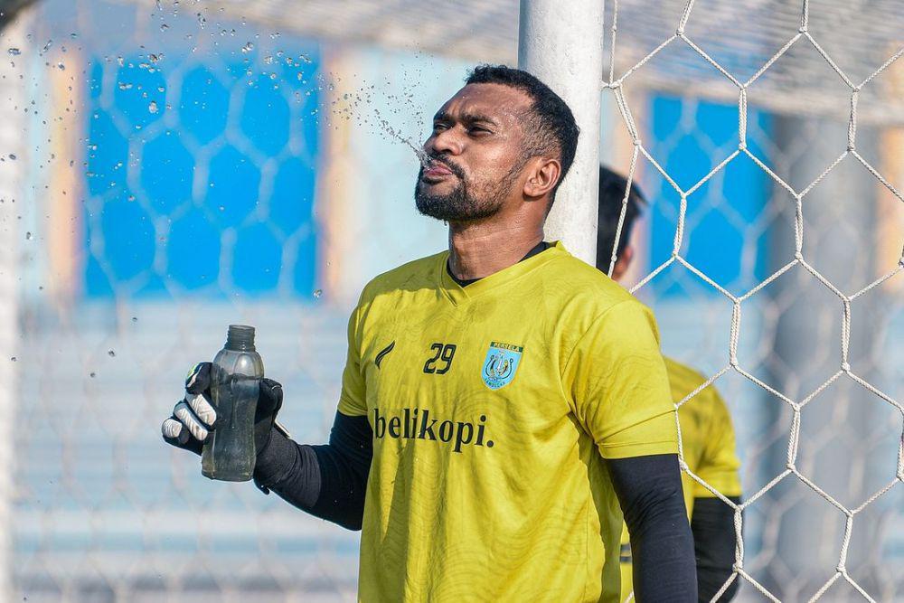 Profil Samuel Reimas, Kiper Andalan Persela dari Papua