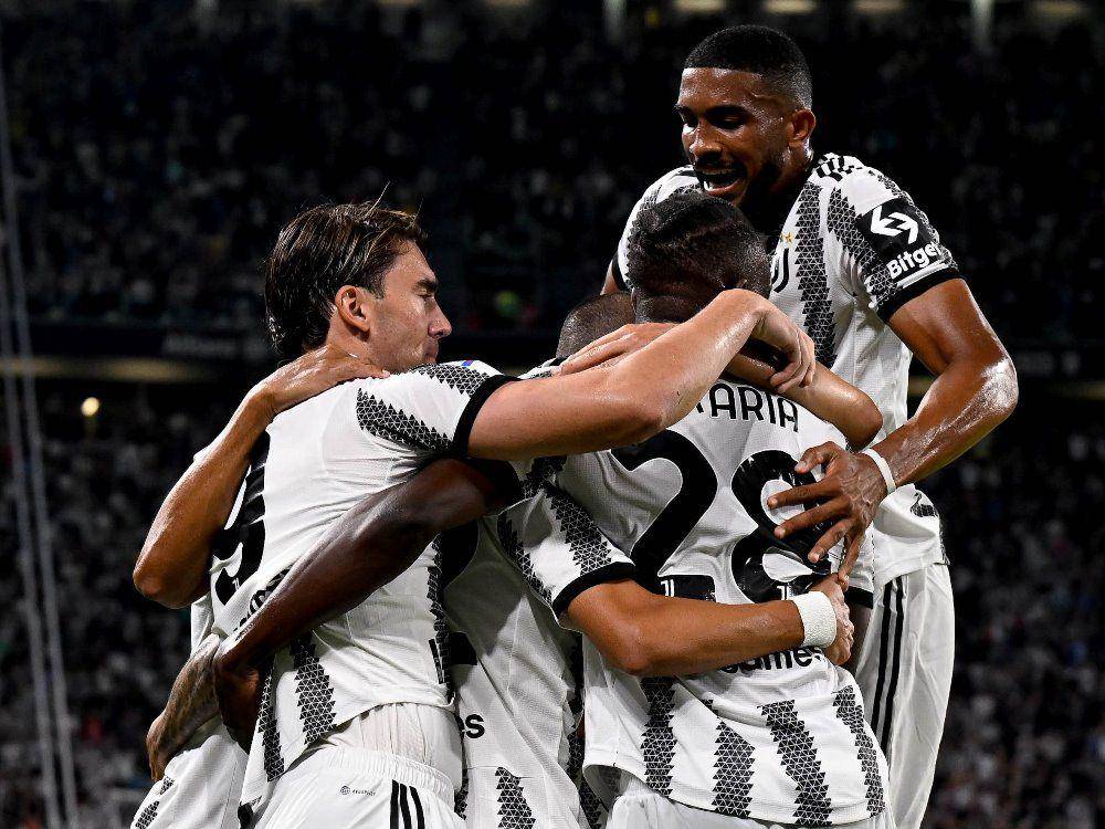 Para pemain Juventus merayakan gol ke gawang Sassuolo di Serie A 2022/2023. (twitter.com/juventusfc)