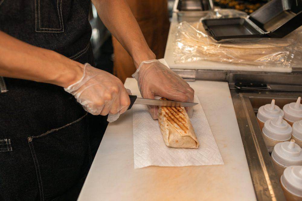 ilustrasi wrap shawarma ayam (pexels.com/RDNE Stock project)
