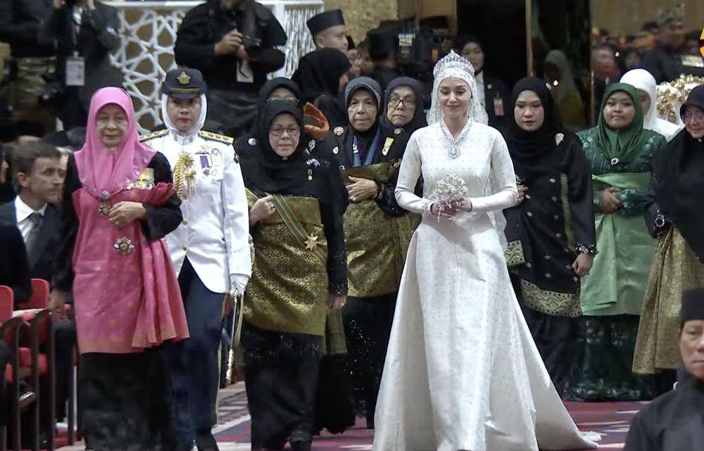Gaya Anisha Rosnah. (rtbgo.bn)