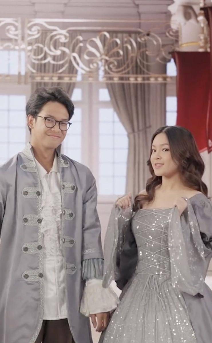 Adu gaya Fuji vs. Eca di tiktok replay 2023. (tiktok.com/replayindonesia)