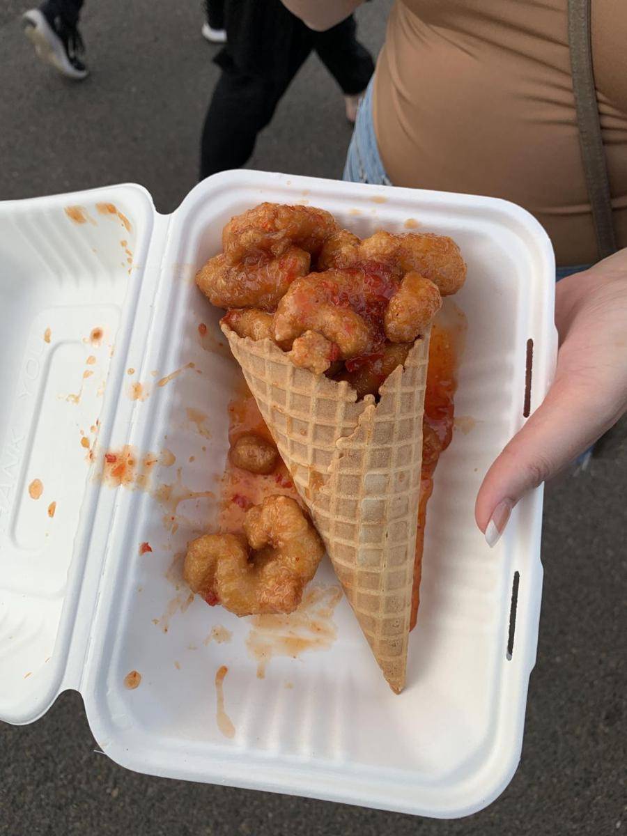 potret penyajian makanan menggunakan cone es krim (reddit.com/user/High_Knee_Carioca)