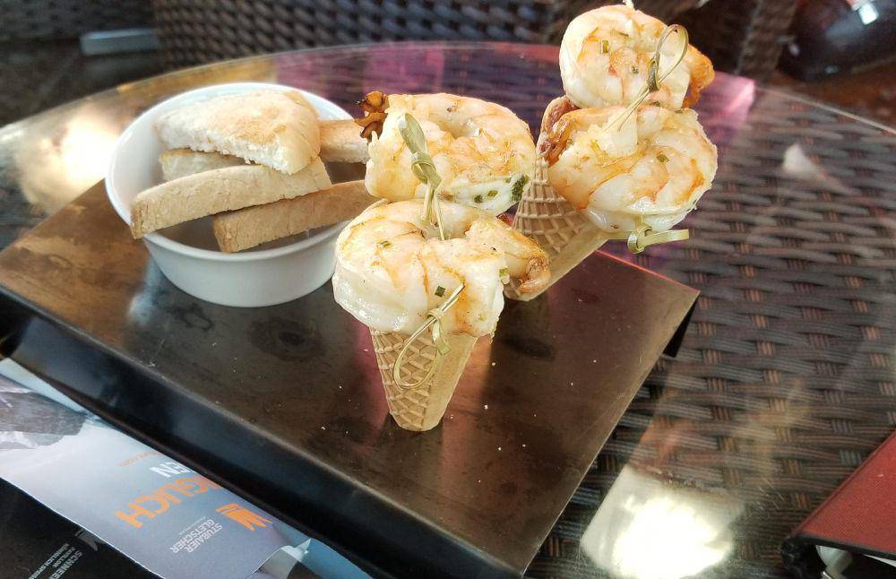 potret penyajian makanan menggunakan cone es krim (reddit.com/user/googleypoodle)