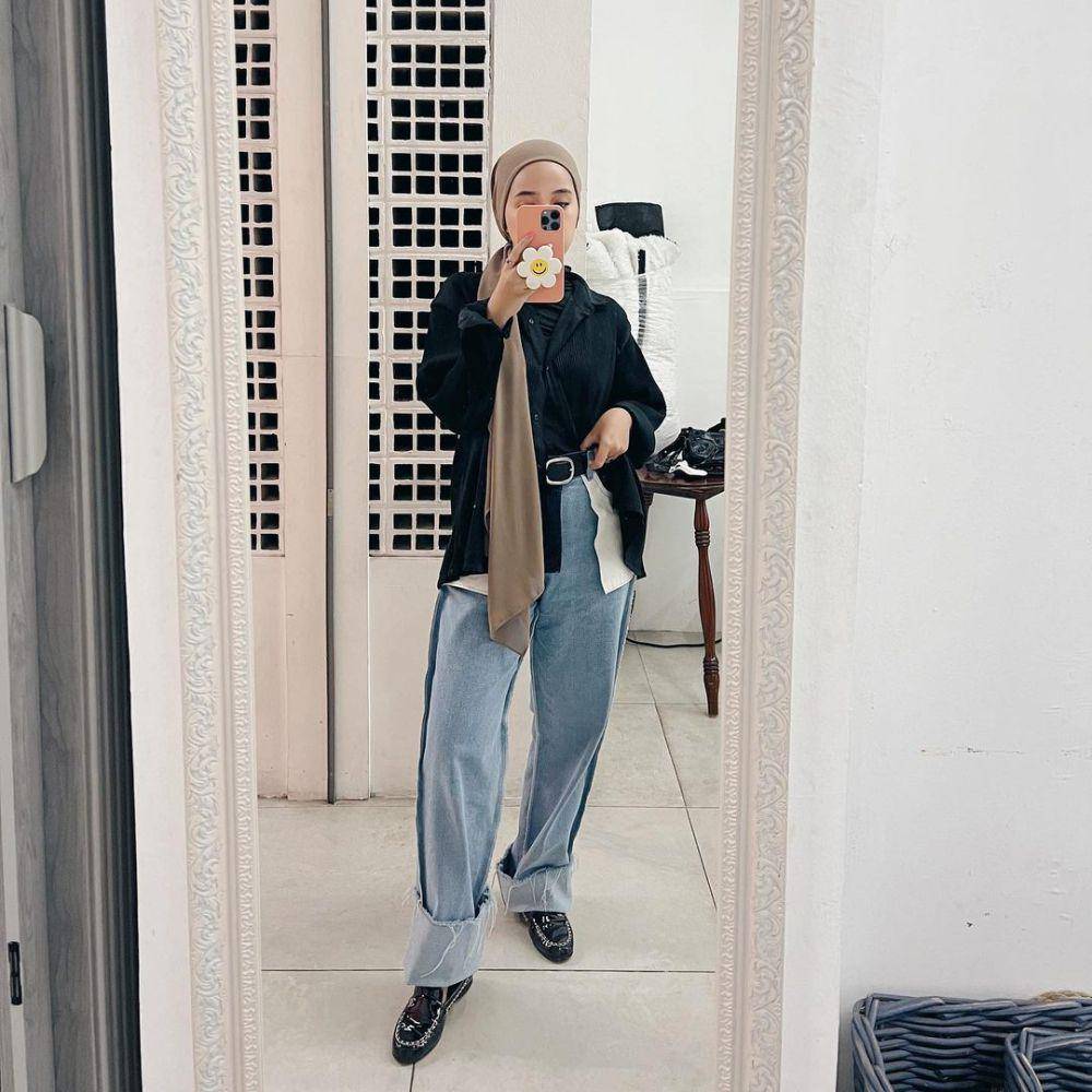 Indy Ratna (instagram.com/indyratnap)