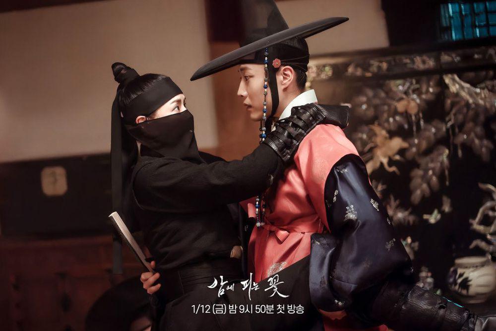 Still cut drama Knight Flower (instagram.com/mbcdrama_now)