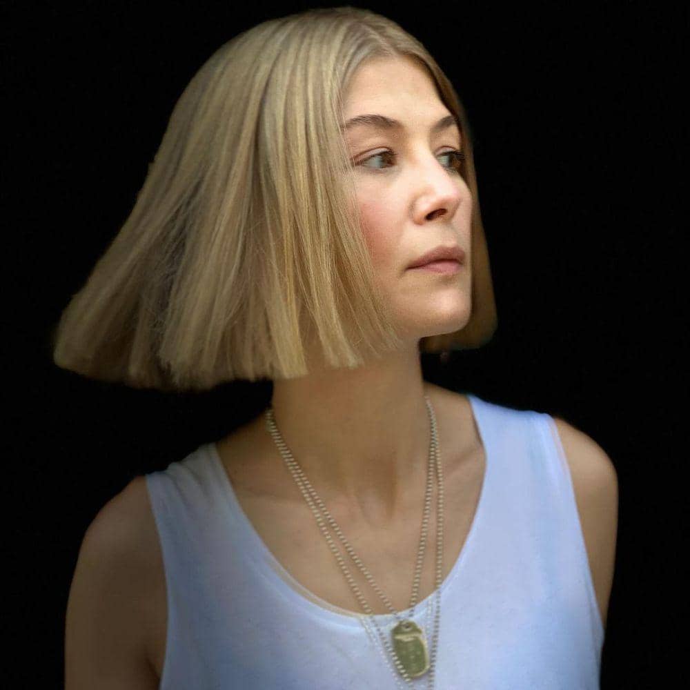 gaya makeup ala Rosamund Pike (instagram.com/mspike)