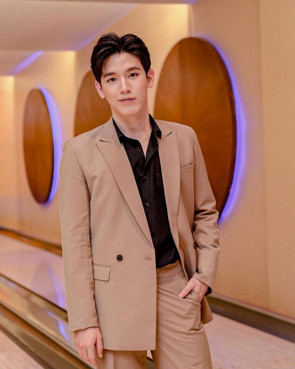 New Thitipoom (instagram.com/newwiee)