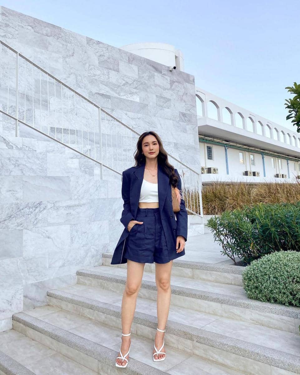 outfit blazer non formal (instagram.com/buanalinthip)