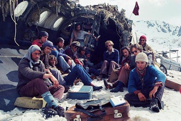 Penjelasan Ending Film Society of the Snow, Siapa Saja yang Selamat?