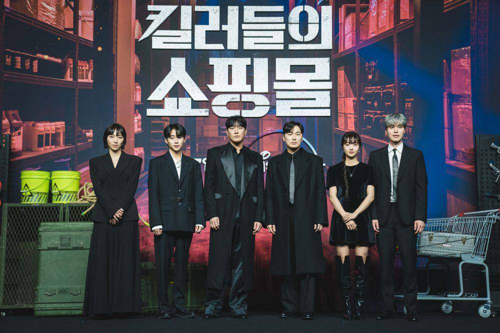 Potret pemeran A Shop For Killers di konferensi pers dramanya pada Senin (15/01/2024). (dok. Disney+)