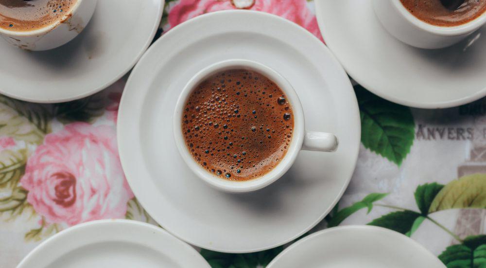 Kenapa Berat Badan Naik Setelah Minum Kopi? Ini 3 Sebabnya