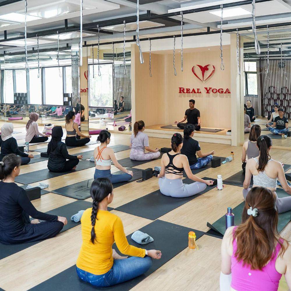 Real Yoga, tempat yoga di Bandung (instagram.com/realyogabandung)