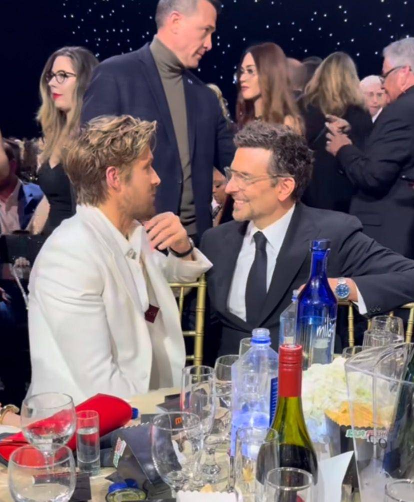 potret Ryan Gosling dan Bradley Cooper di Critics Choice Awards 2024 (instagram.com/criticschoice)