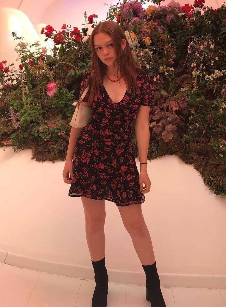 OOTD pemain film Saltburn (instagram.com/sadiesoverall)