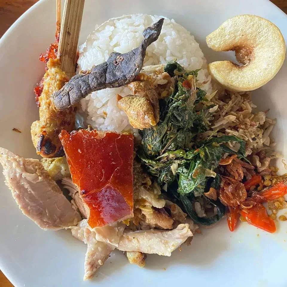 Porsi Babi Guling Candra yang menggoda selera (Instagram.com/@babigulingcandra)