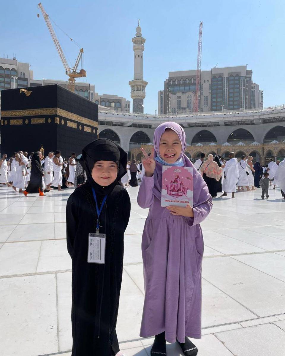 potret Bridgia jalani umrah (instagram.com/septriasaacha)
