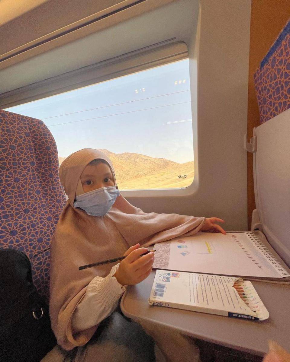 potret Bridgia jalani umrah (instagram.com/septriasaacha)