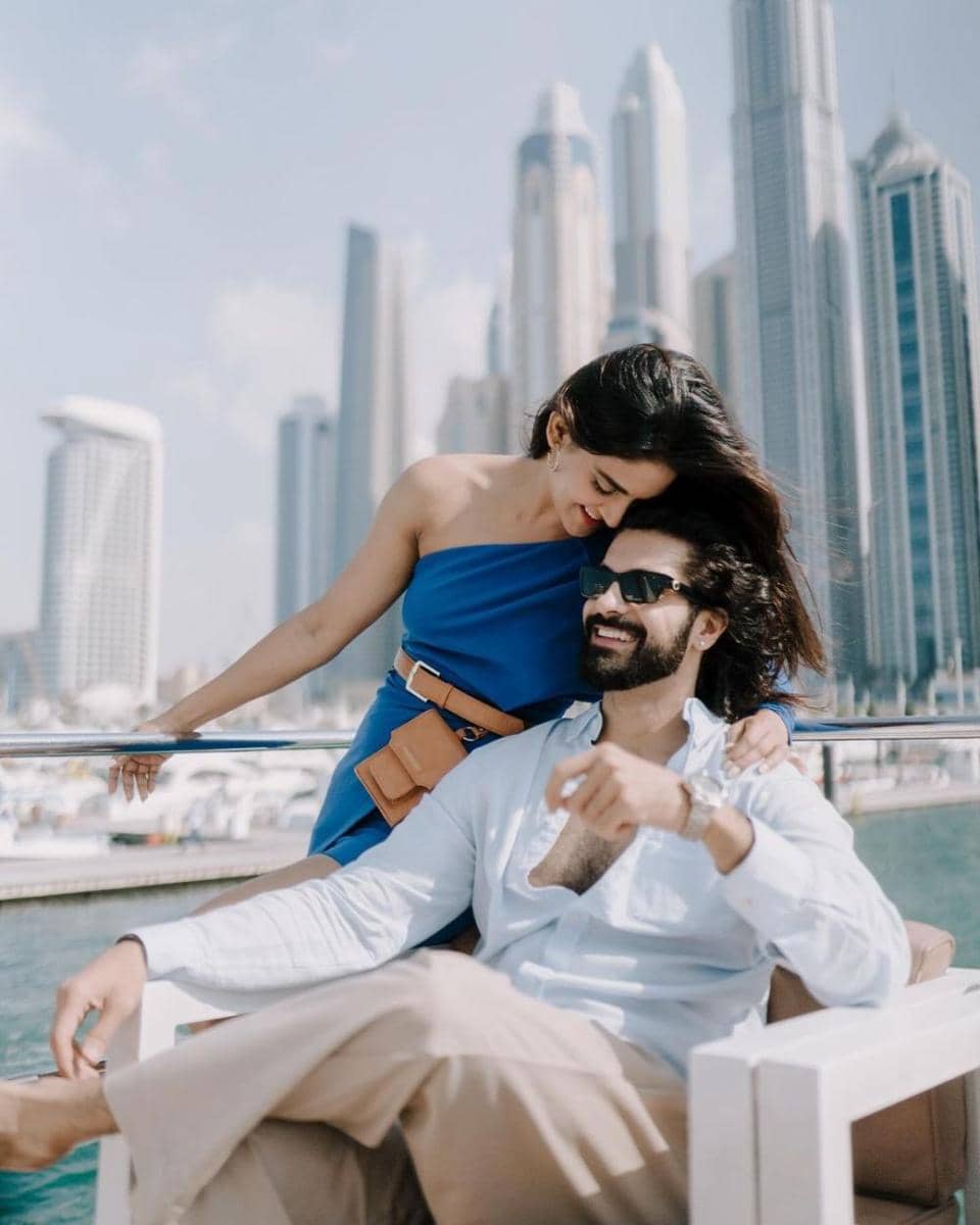 Mukti Mohan dan suami (instagram.com/whokunalthakur)