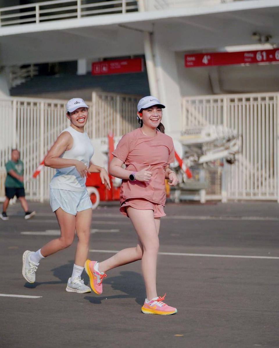 Inspirasi OOTD olahraga ala Nagita Slavina (instagram.com/wanda_haraa)