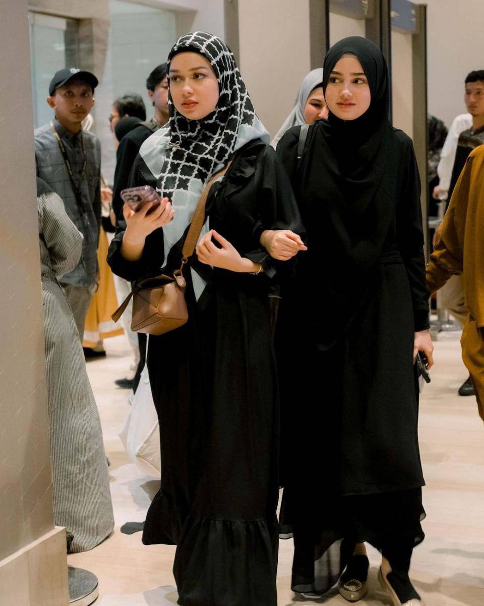 potret Rebecca Klopper dan Syifa Hadju (instagram.com/rklopperr)