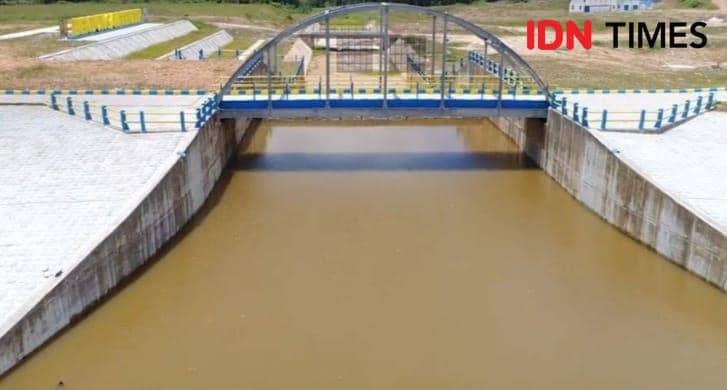 Perumda Tirta Manuntung Balikpapan menginformasikan hujan sudah mengguyur Balikpapan tetapi kondisi kuantitas air waduk belum normal, Senin (15/1/2024). (IDN Times/Hilmansyah)