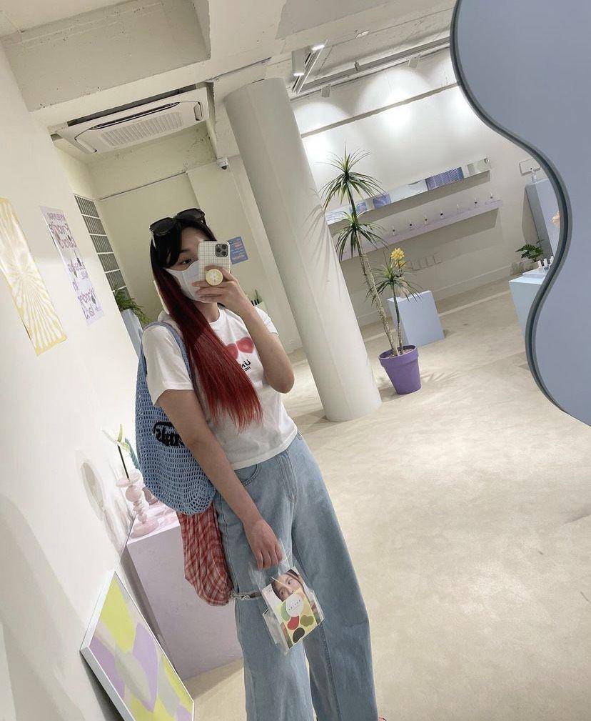 OOTD kasual ala Kang Mi-Na (instagram.com/_happiness_o)