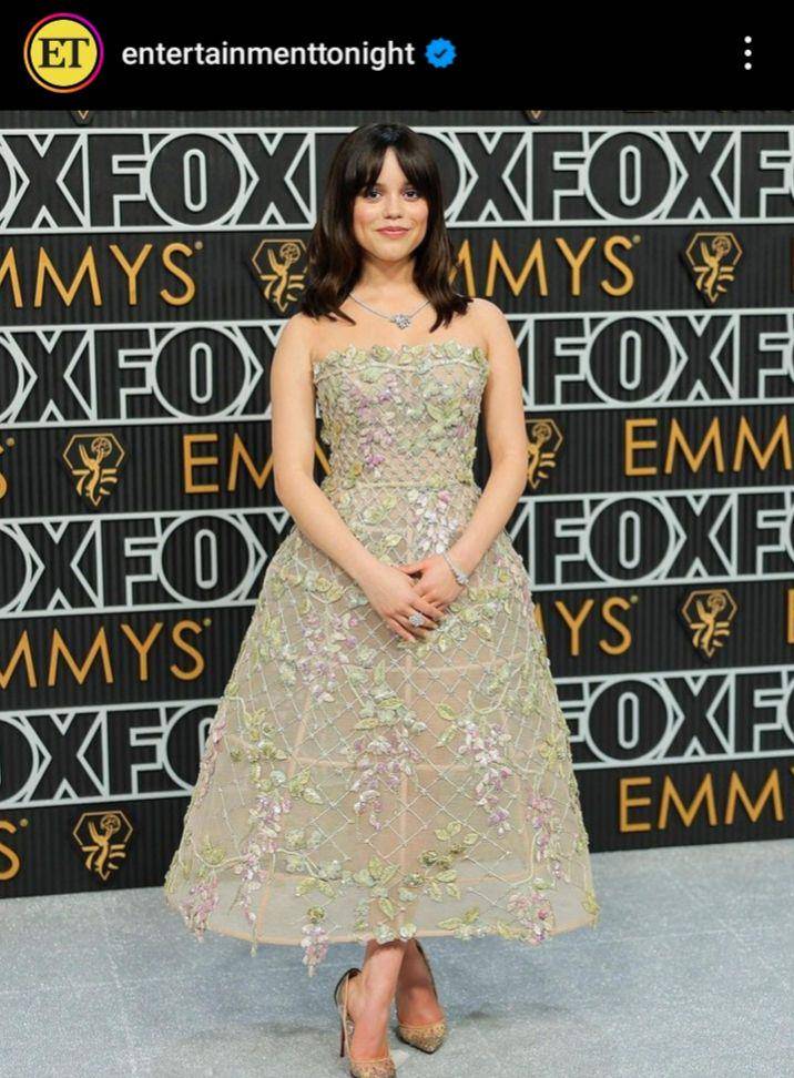 potret Jenna Ortega di Emmy Awards 2024 (instagram.com/entertainmenttonight)