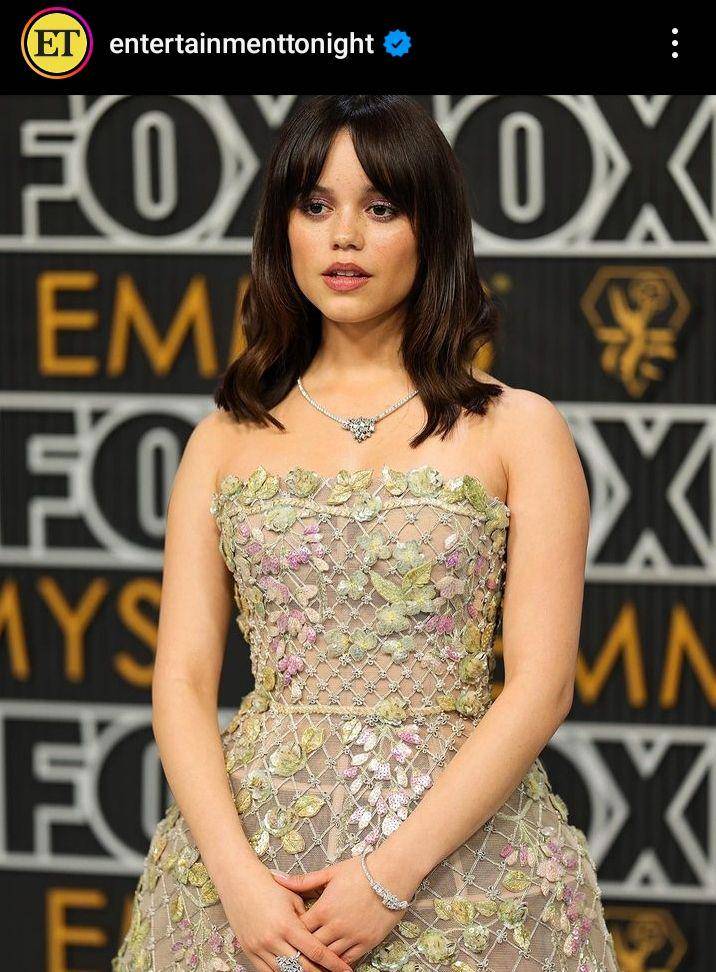 potret Jenna Ortega di Emmy Awards 2024 (instagram.com/entertainmenttonight)