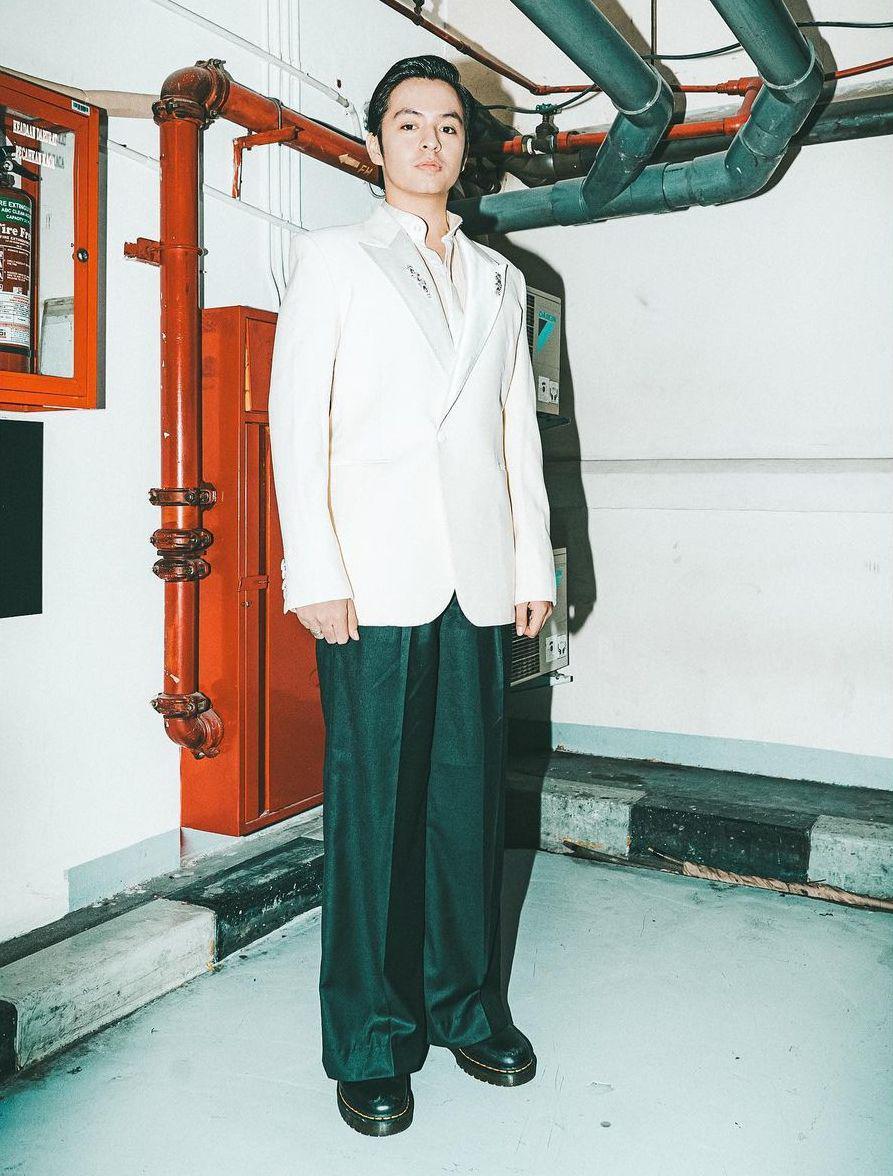 padu padan loose pants ala Angga Yunanda (instagram.com/angga/)