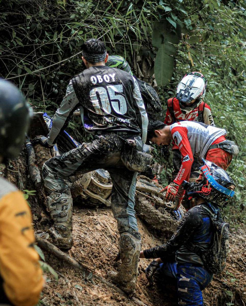 potret Darius Sinathrya ikut trabas (instagram.com/darius_sinathrya)