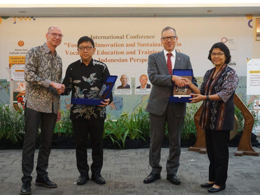 Hapus Stereotipe Vokasi, Unika Atma Jaya Kolaborasi dengan Swiss