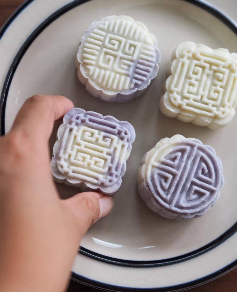 ilustrasi kue bulan (unsplash.com/Alexa Soh)