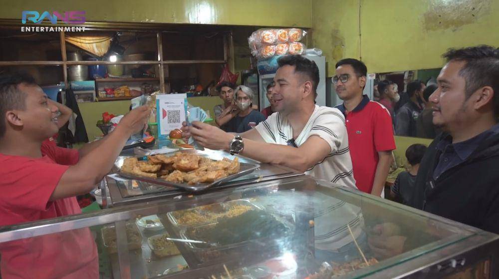 Raffi Ahmad makan di warteg (YouTube.com/Rans Entertainment)
